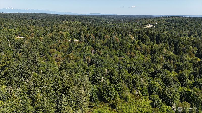 4th image of 19789 Erickson Road SW