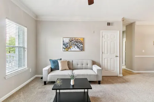 2311 Calgary Crestent Photo 1