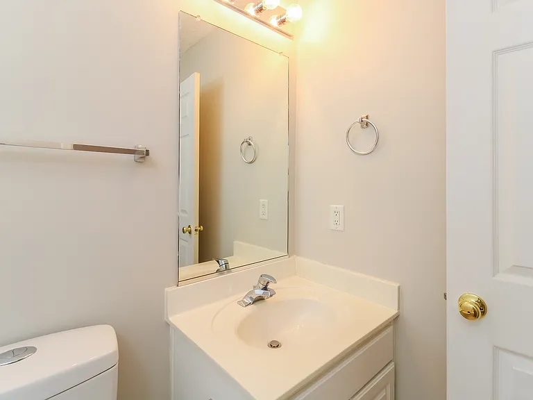 1225 Hampton Park Dr — Photo 9