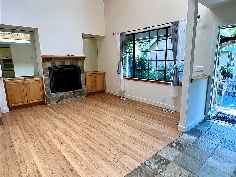 1530 Emerson Rd — Photo 9
