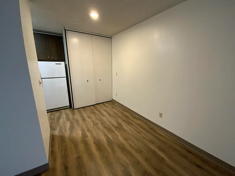Evergreen Terrace North — Photo 20
