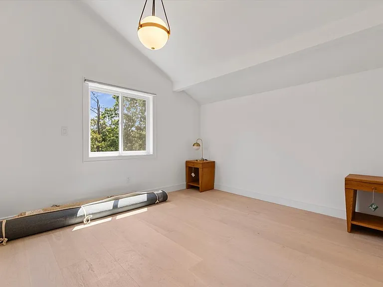 280 Shinnecock Hills Rd — Photo 35
