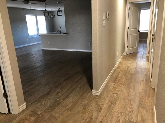 4th image of 1374 Emily Ct