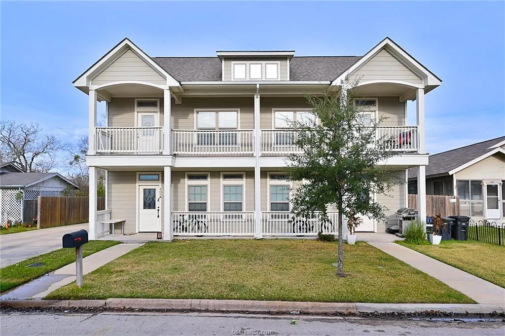 401 Ash St — Photo 1