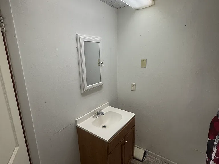 521 Main St #4 — Photo 6