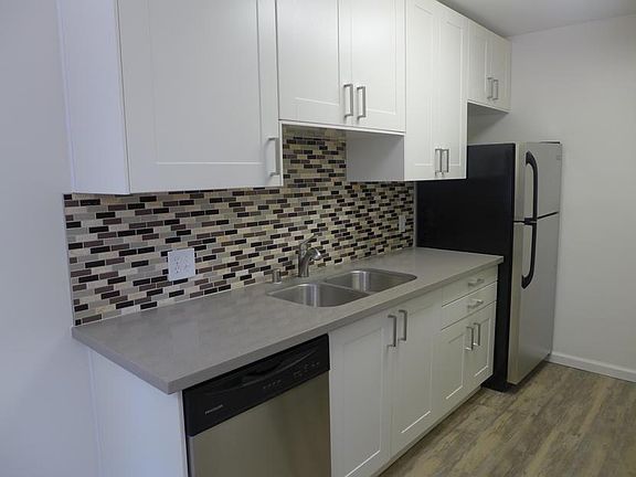 3rd image of 3940 Idaho St APT 6