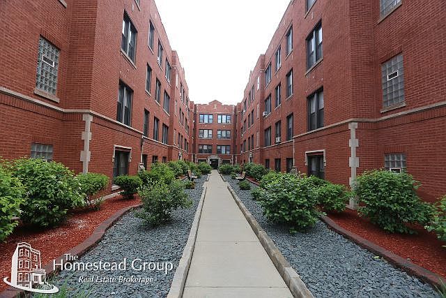1st image of 3935 N Janssen Ave APT 02E
