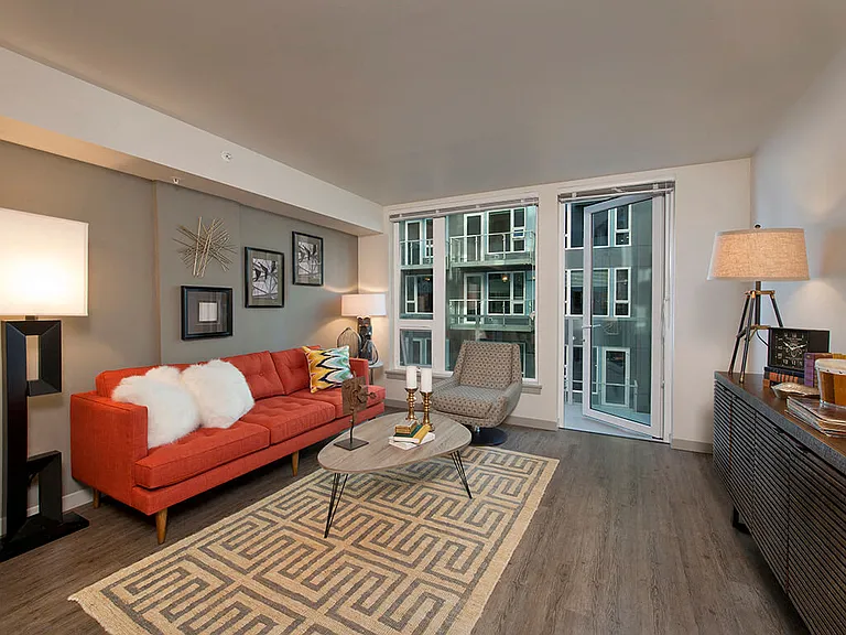 Infinity Capitol Hill Apartments — Photo 9