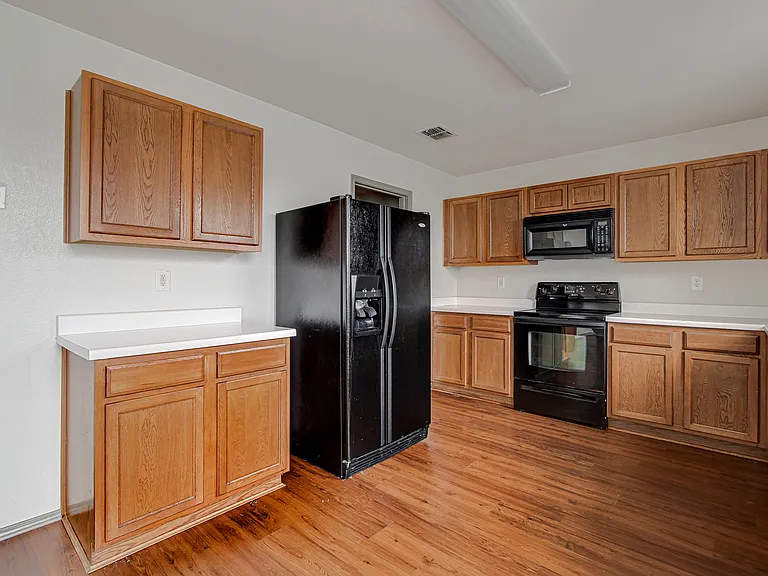 1420 Krista Dr — Photo 11