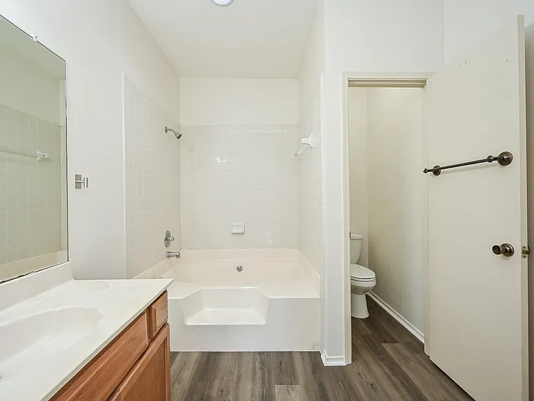 338 Wilcrest Dr #338 — Photo 11