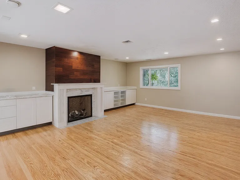 35 Sandra Ct — Photo 15