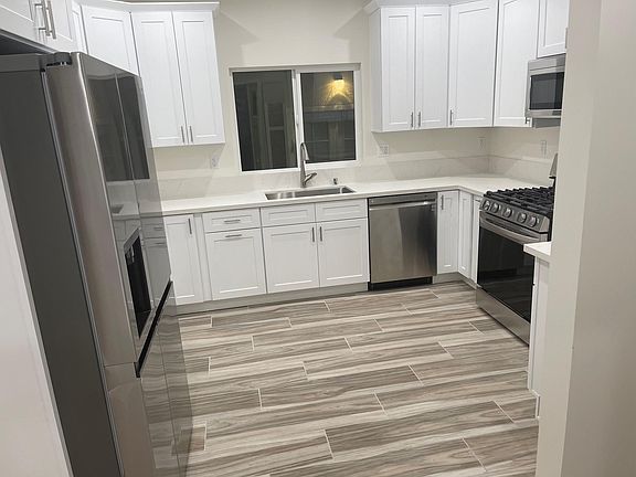 2nd image of 23044 Victory Blvd