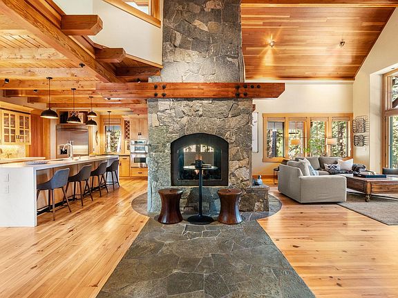 3rd image of 8455 Lahontan Dr