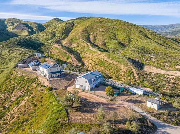 11223 Lewis Hill Dr, Agua Dulce, CA 91390