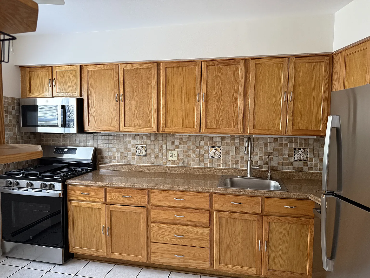 1 bed, 750 sqft, $1,850 — Photo 1