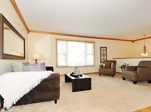 3rd image of 705 N Ashbury Ave