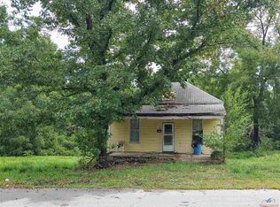 210 N Carter St, Clinton, MO 64735