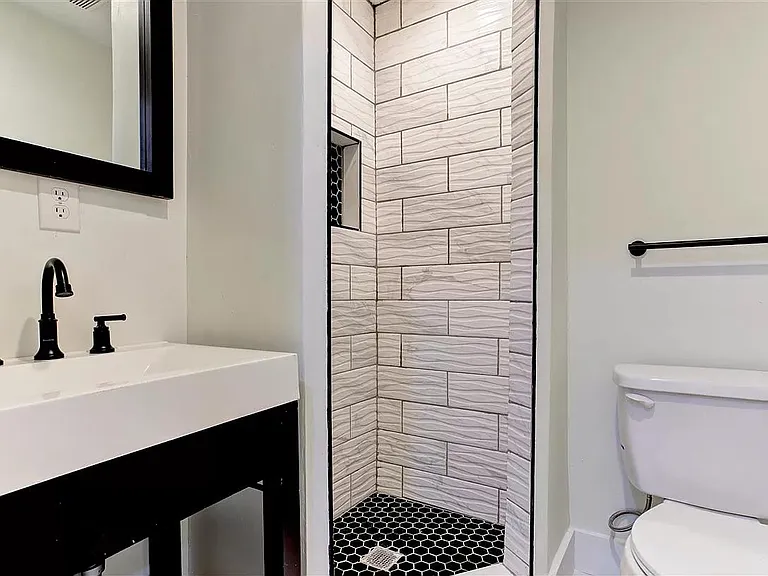 2144 Alameda Ave — Photo 9