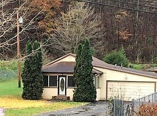 71 Long Fork Rd, Kimper, KY 41539