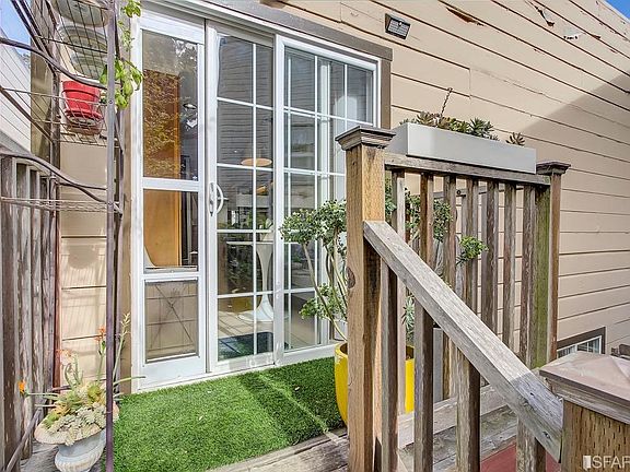 5th image of 2598 Diamond St