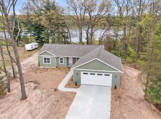 12165 Pine Meadows Dr, Wayland, MI 49348