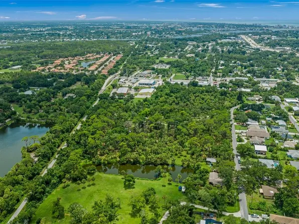 1210 TWIN LAKES AVENUE, NOKOMIS, FL 34275