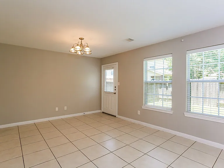 4946 S Cancun Dr — Photo 5