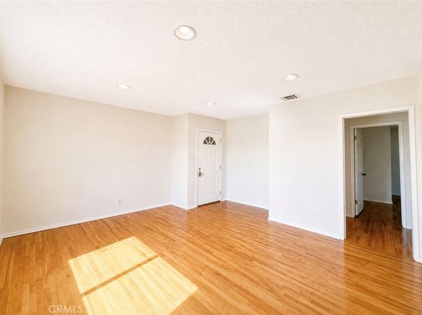 1372 W 36th St APT 3