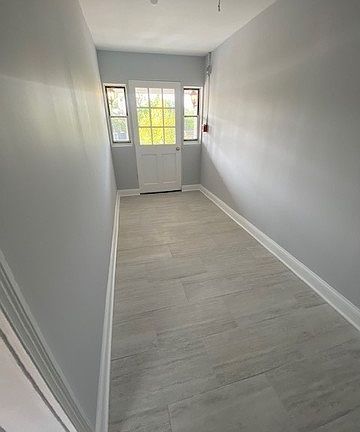 2nd image of 4472 Lawn Ave #1