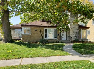 2542 S 6th Ave, North Riverside, IL 60546