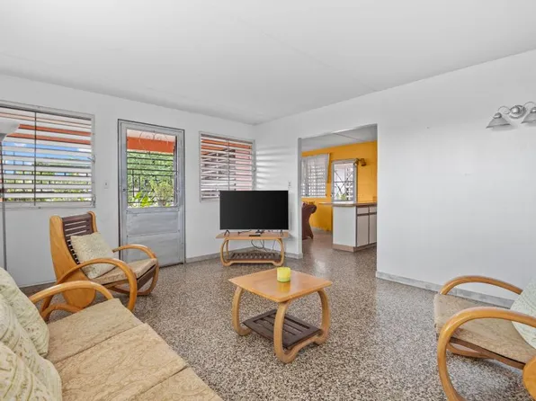 Bo Sabana Abajo Urb Vistamar #N755-c, Carolina, PR 00983