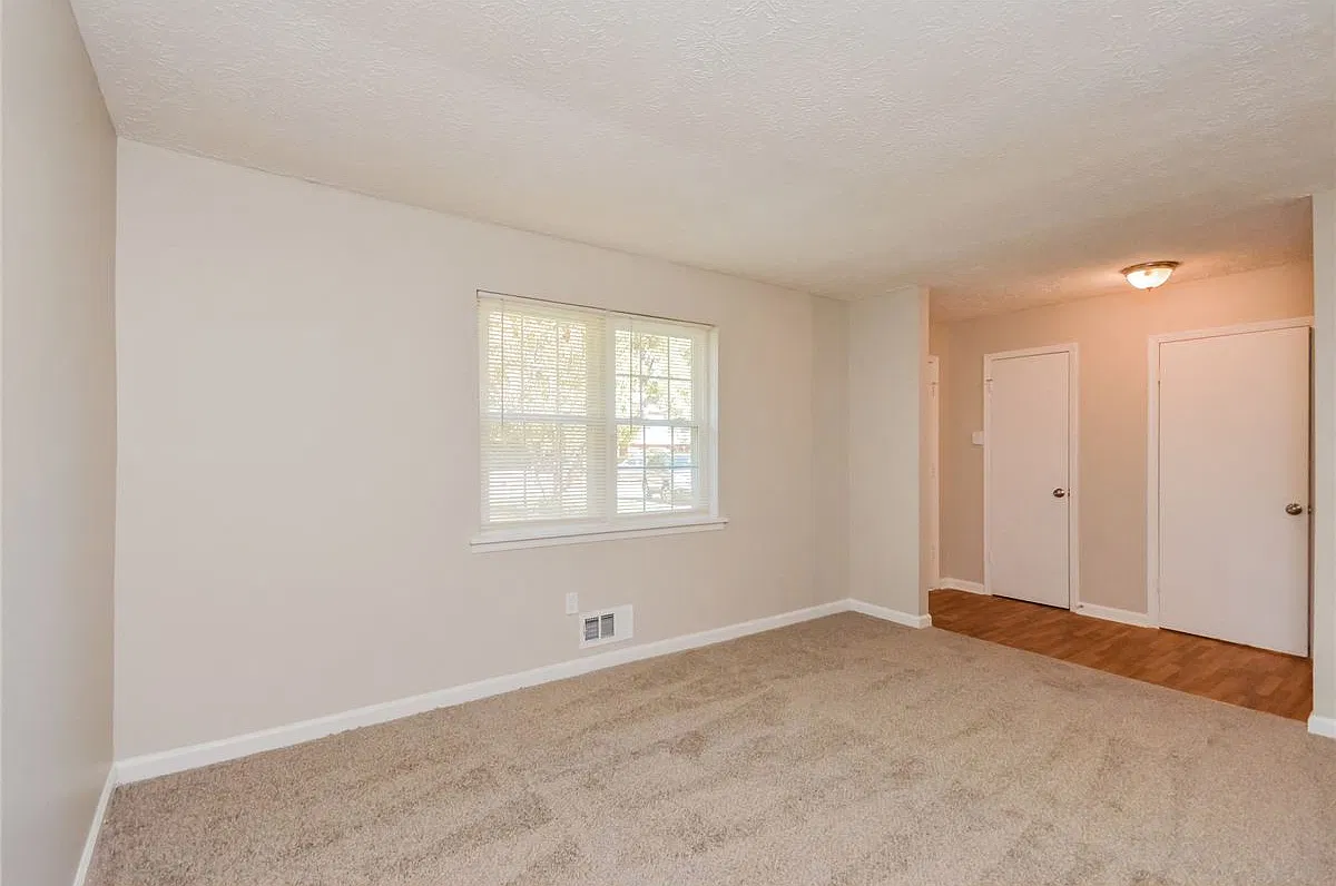 9125 Settlers Grove Rd NE — Photo 3