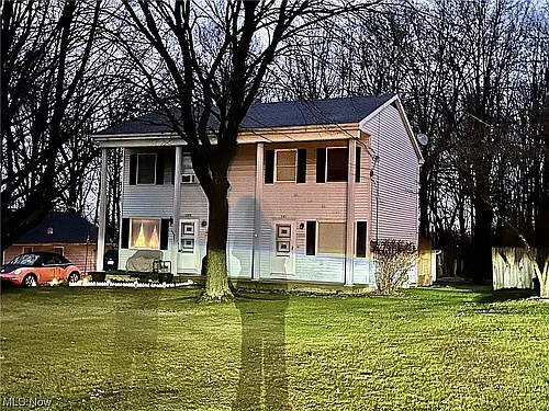 261 3rd St Photo 1