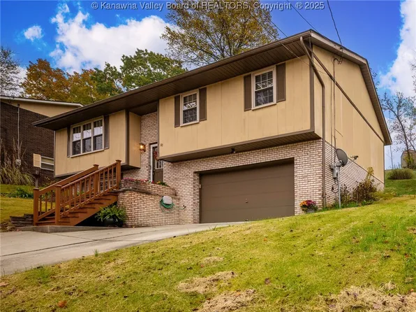 671 Evergreen Cir, Poca, WV 25159