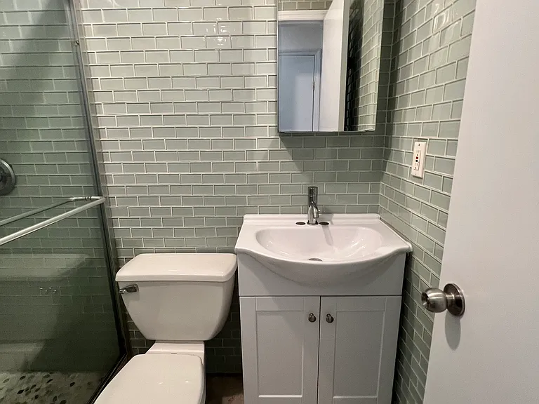 39 Mott St #9-10 — Photo 7