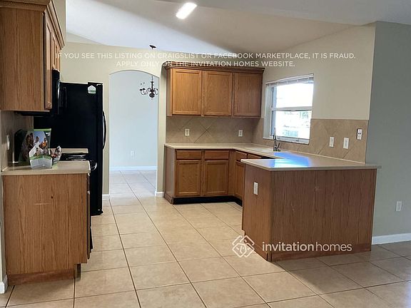 3rd image of 427 Biscayne Ave NW