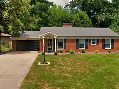 2073 Greenbriar Rd, Leland Grove, IL, 62704