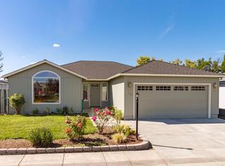 2200 Lara Ln, Central Pt, OR 97502