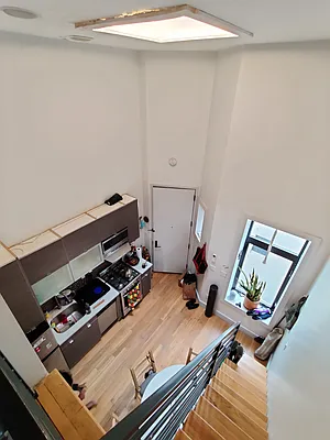 Rented by Signature Property Realty | media 35