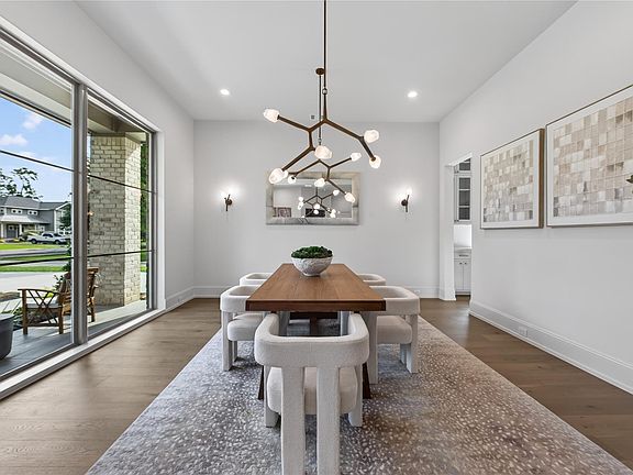5th image of 515 W 33rd St