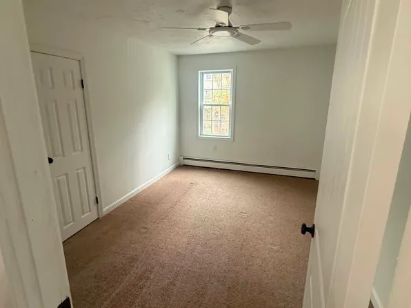 (undisclosed Address), Webster, MA 01570