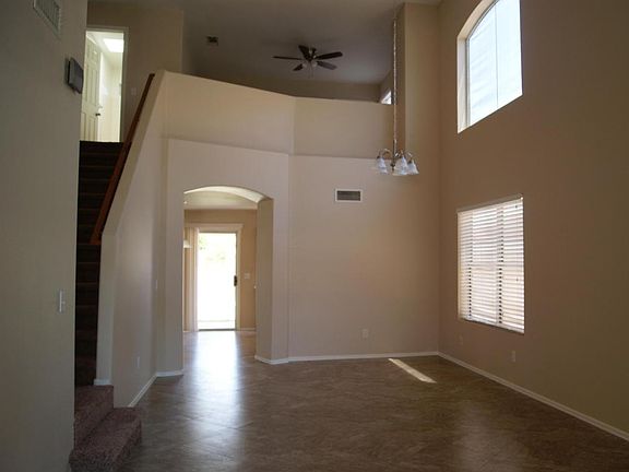 5th image of 5110 E Catalina Ave