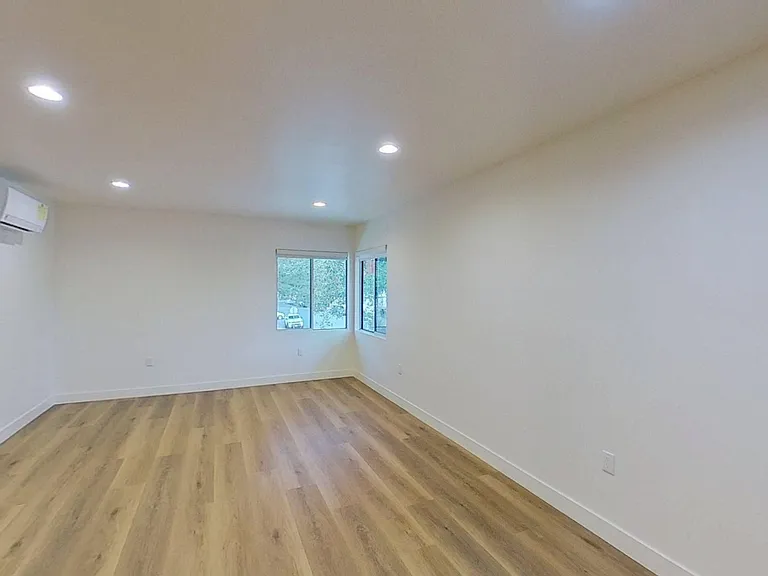 829 N Garfield St — Photo 131