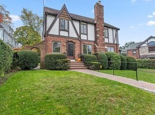102 Arlington St, Newton, MA 02458
