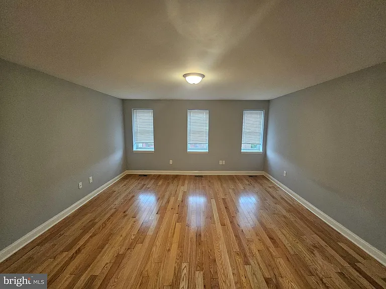 430 S Bond St — Photo 15