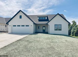 320 Ailie Ave, Cokato, MN 55321