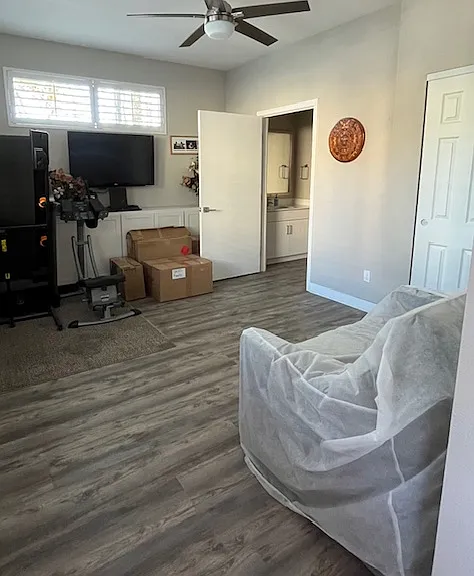 715 Seaside St — Photo 3