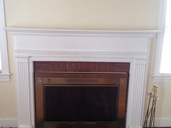 4th image of 110 E Wilburn Ave