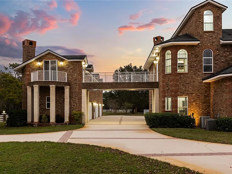 1501 Lake Markham Rd — Photo 4