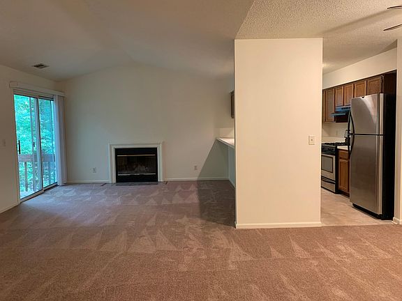 5th image of 1118 Ambertrace Ln APT 3